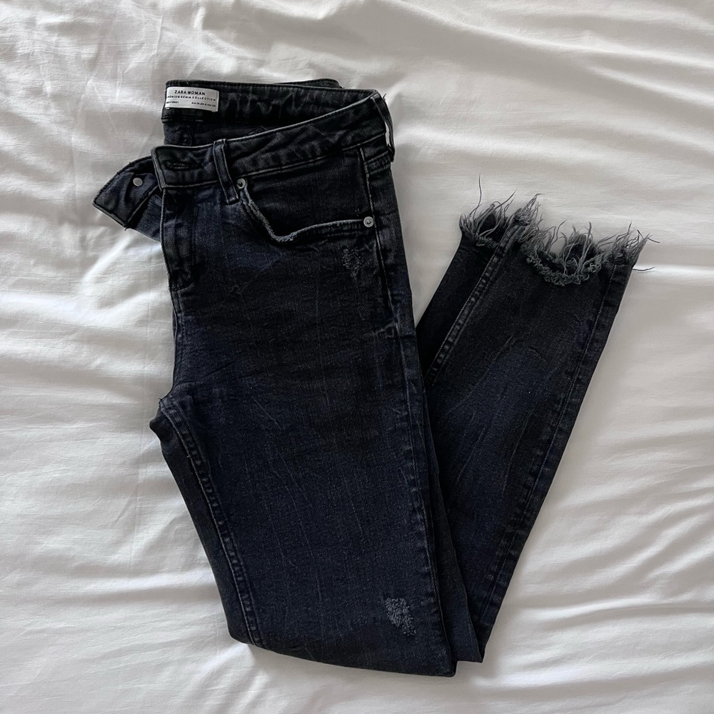 Black Zara Mid Rise Jeans